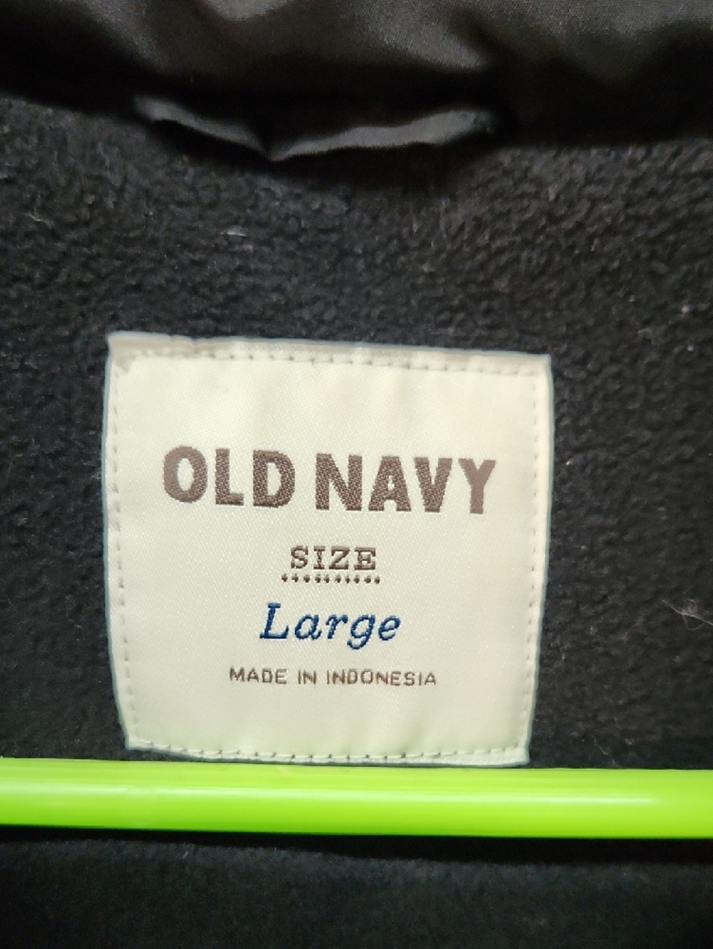 Old Navy Black Quilted Puffer Vest - Picture 2 of 3